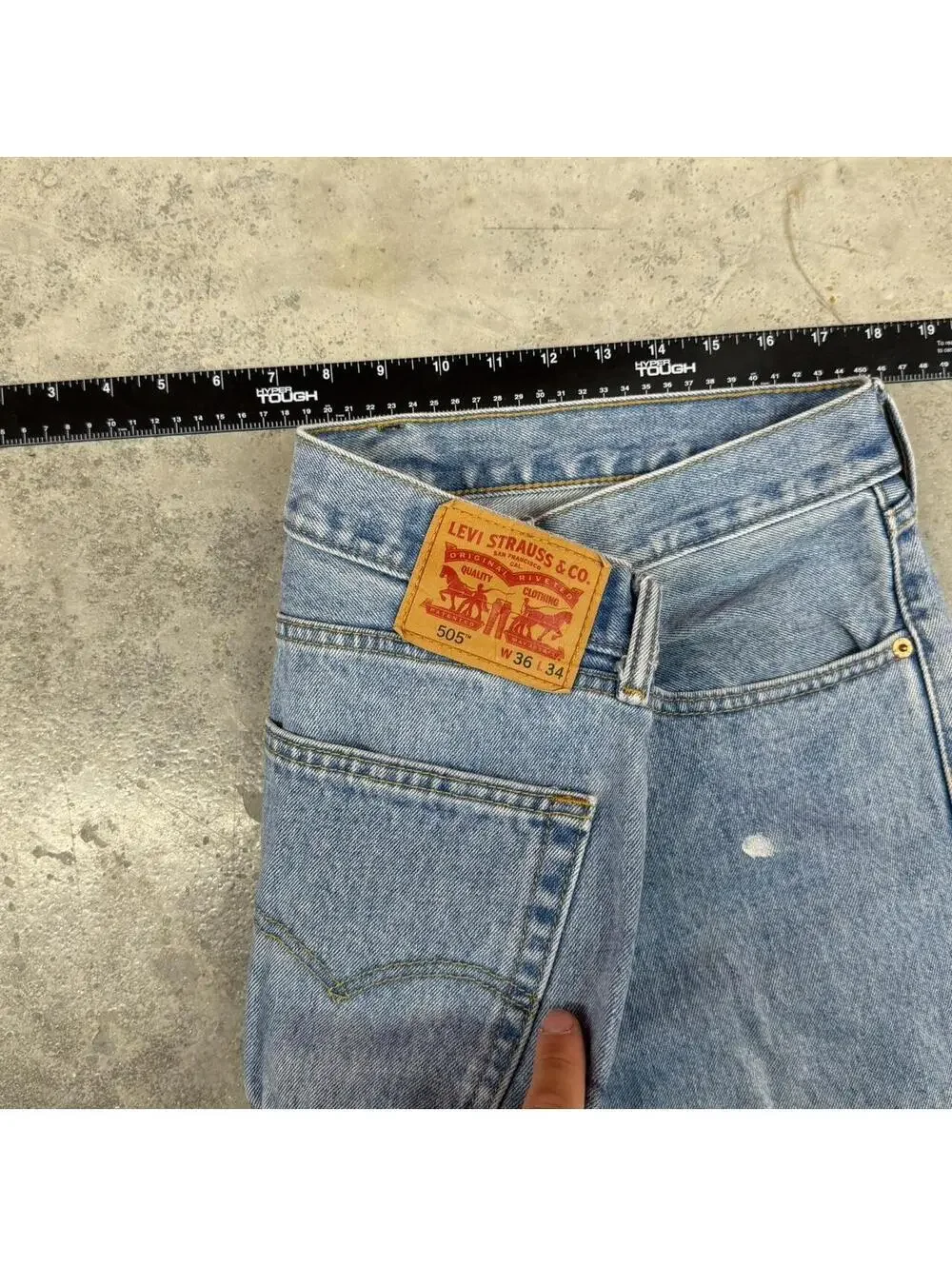 vintage levis 505 faded blue straight leg jeans size 36 x 34